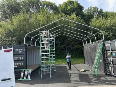 Mechanic International - Op maat gemaakte tuincontainer met overkapping ...