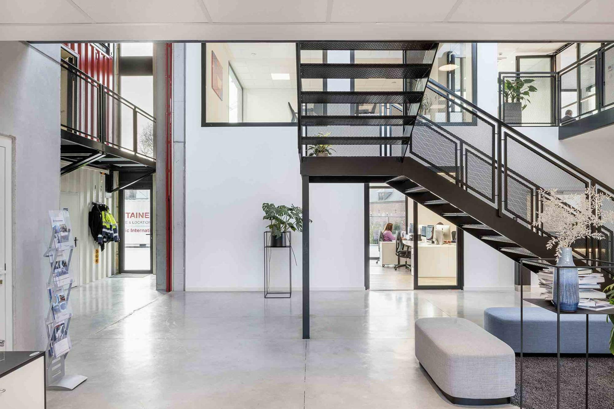 Modulares Gewerbegebäude - Mechanic International