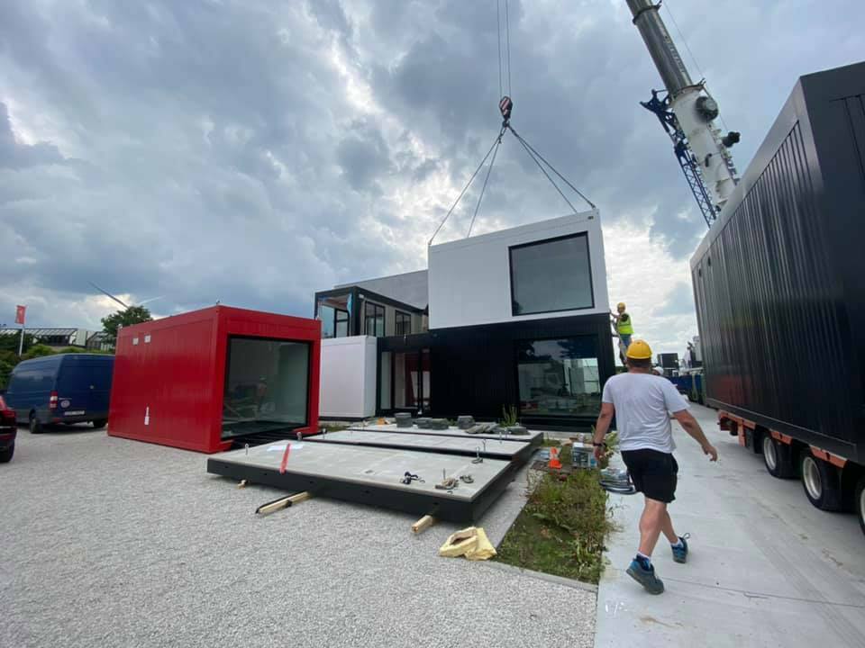 Modular building - Mechanic International