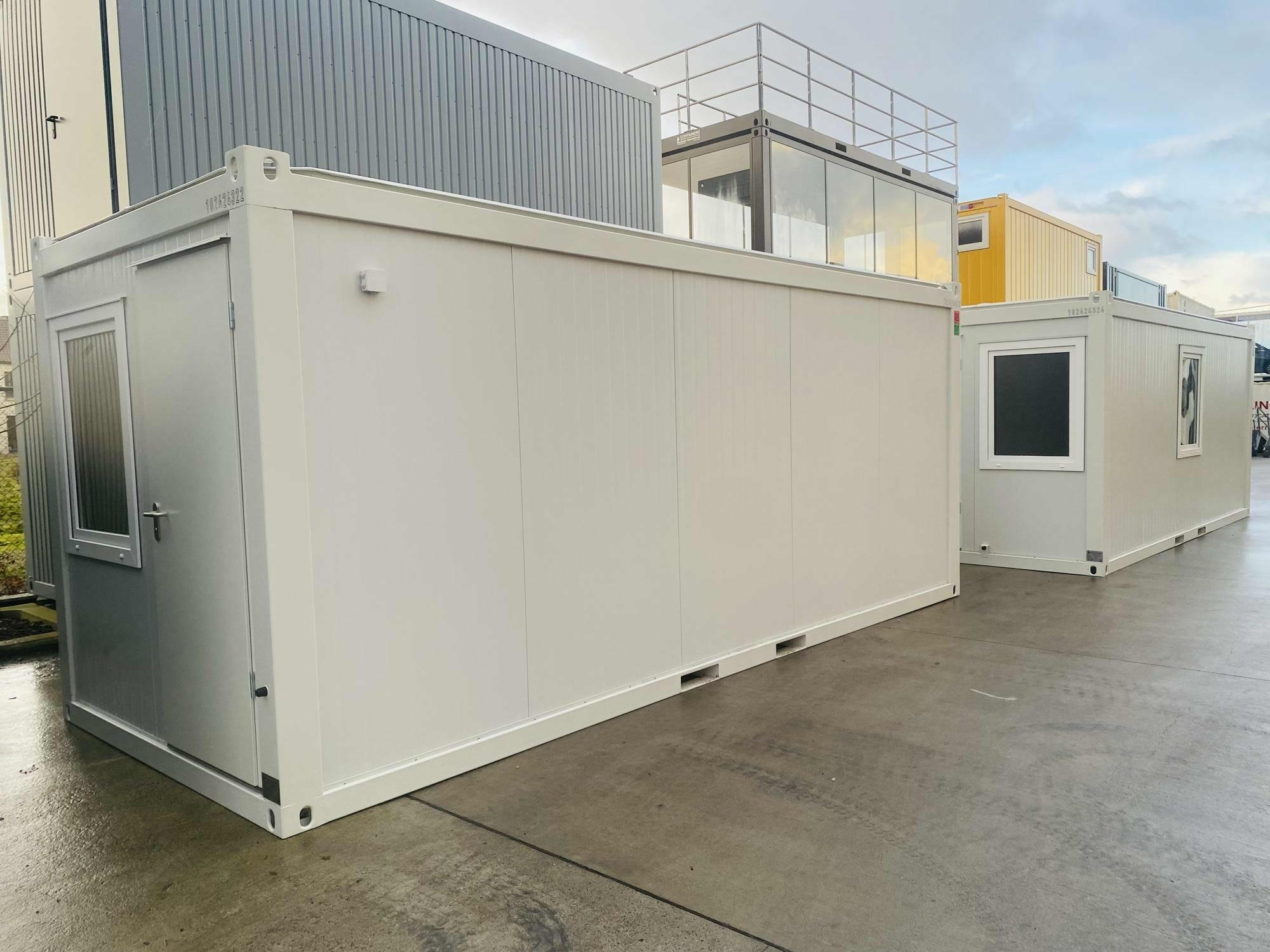 Location conteneur bureau 20FT Basic Line blanc de Mechanic International