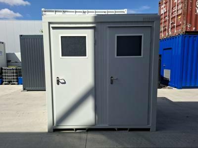 Neuer 8FT Sanitärcontainer Classic Line weiß mit 2 Toiletten von Mechanic International
