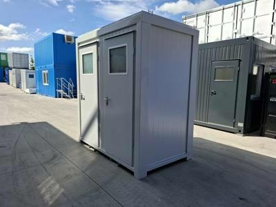 Neuer 8FT Sanitärcontainer Classic Line weiß mit 2 Toiletten von Mechanic International