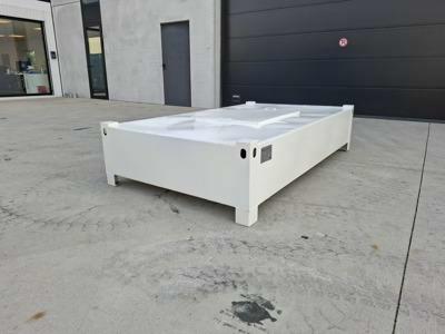 Proper water tank for 8FT container white from Mechanic International