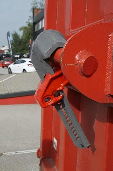 MI Skiplock Protec 2 different key lock from Mechanic International