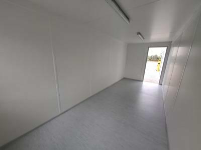 Interieur van 20ft bureelcontainer met ramen – Classic Line