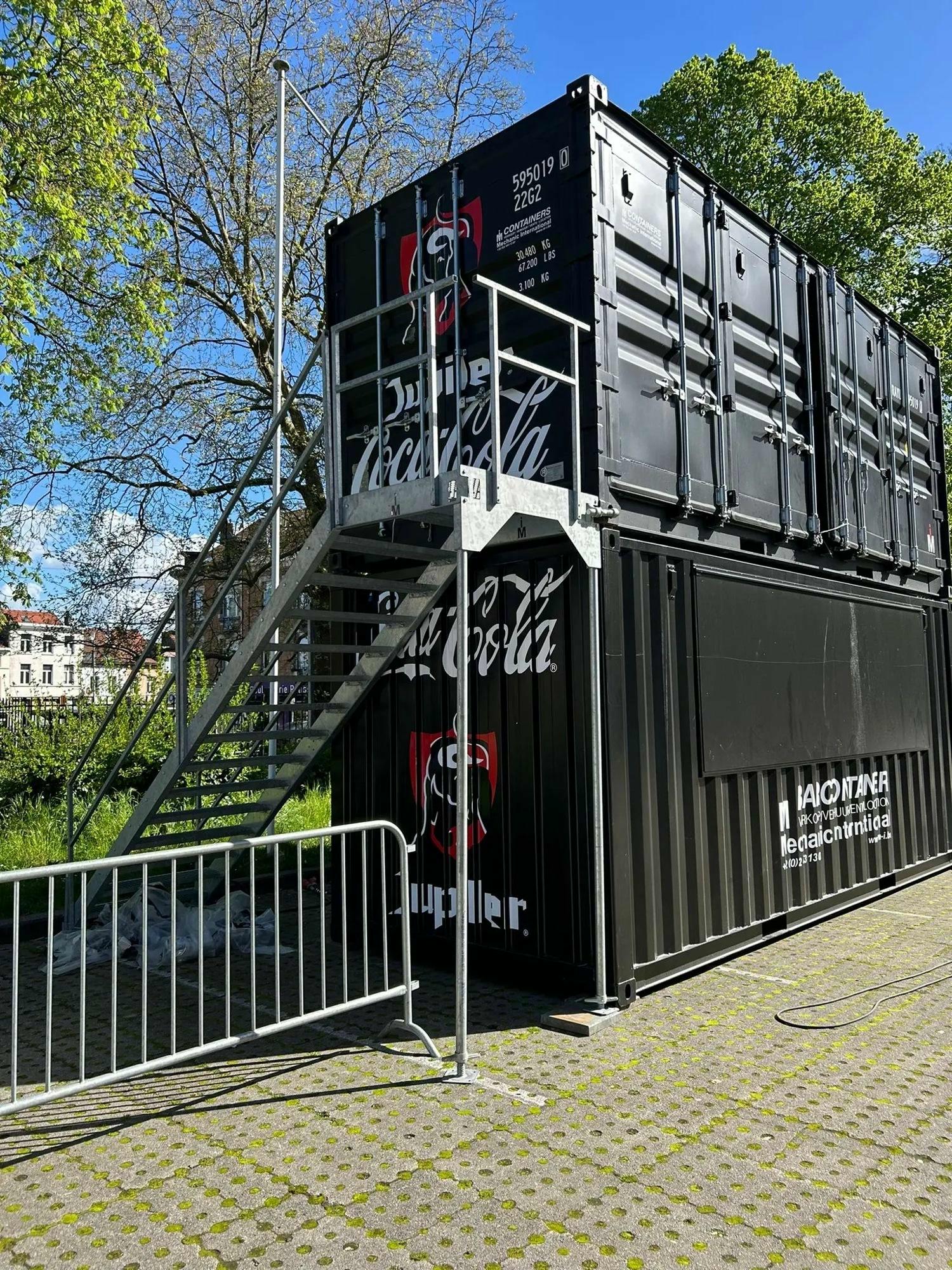 RSC Anderlecht scores with bar container and open side shipping ...