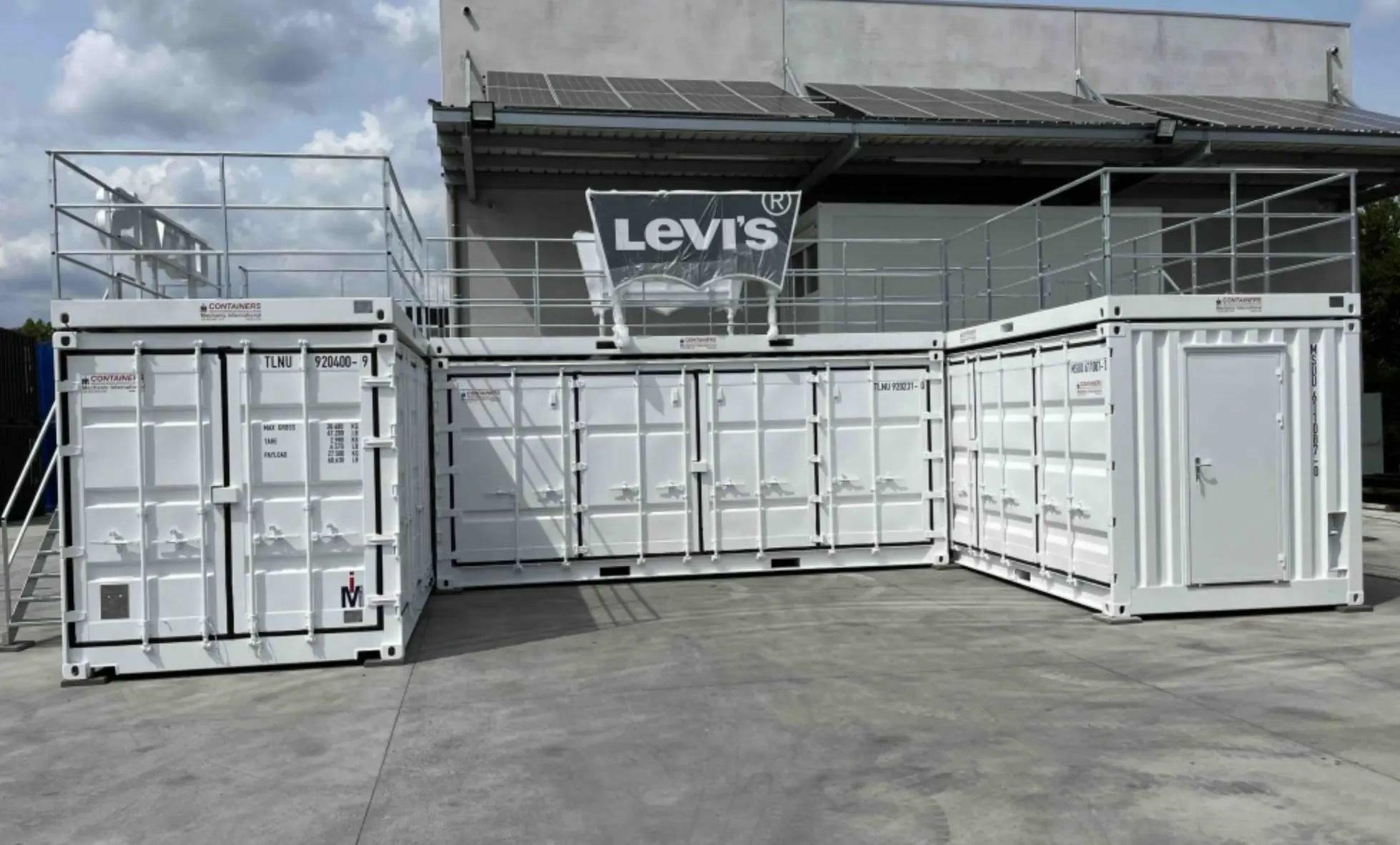 conteneur-open-side-levis-terrasse-escalier