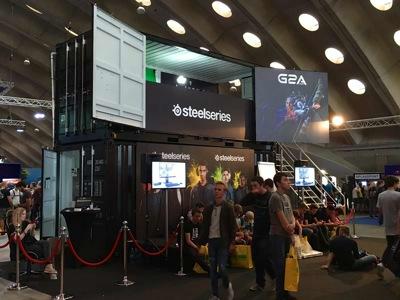 Gestapelte 20FT-Container mit Open-Side-Einheit für SteelSeries.