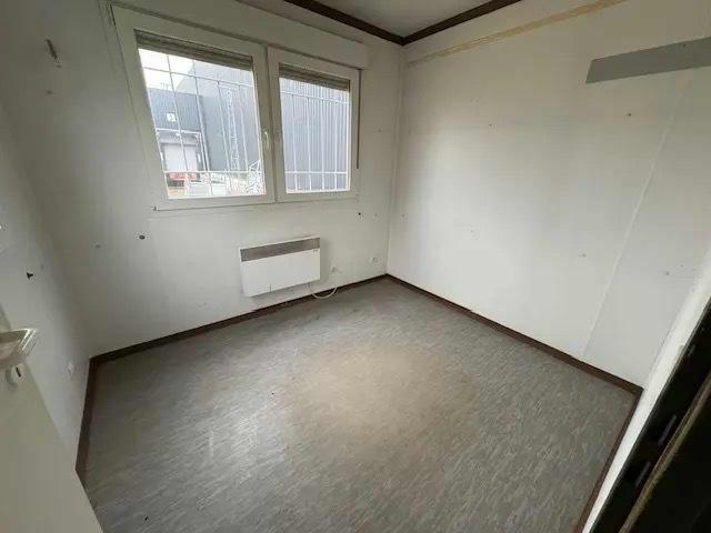 Used Office Unit 8x3m (Kitchen/WC/Lobby)