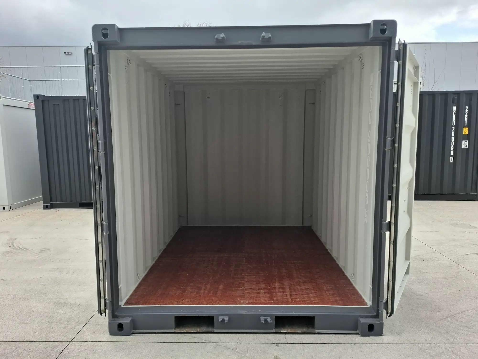 9ft zeecontainer voor opslag van Mechanic International.
