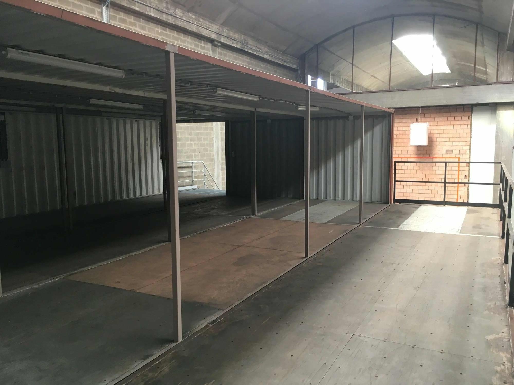 40FT Seecontainer als Lager für Bowling und Karting Antwerpen
