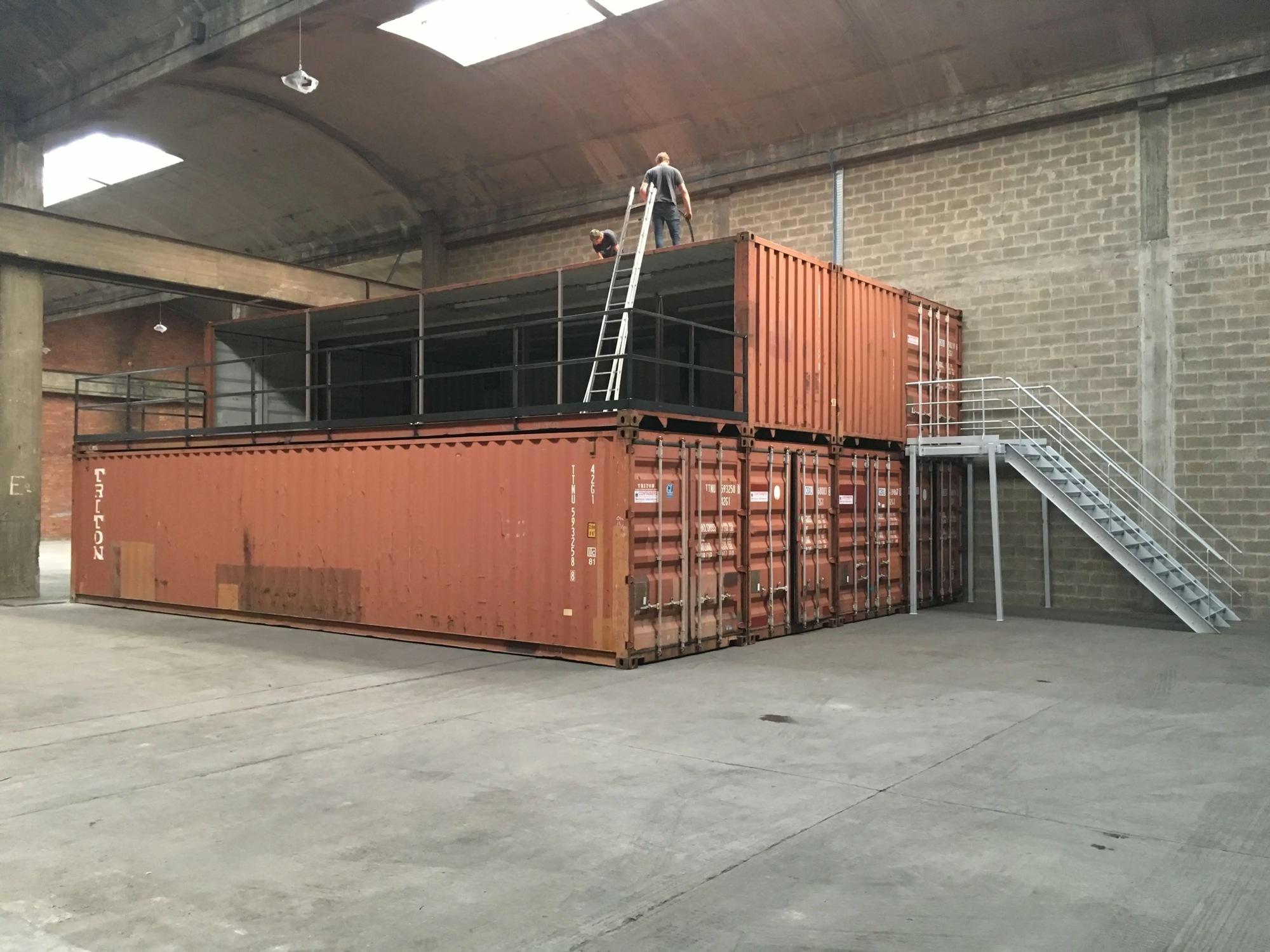 40FT Seecontainer als Lager für Bowling und Karting Antwerpen