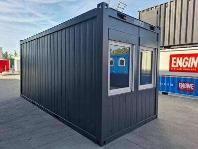 Conteneur bureau 20ft d'occasion avec deux fenêtres sur le côté court.