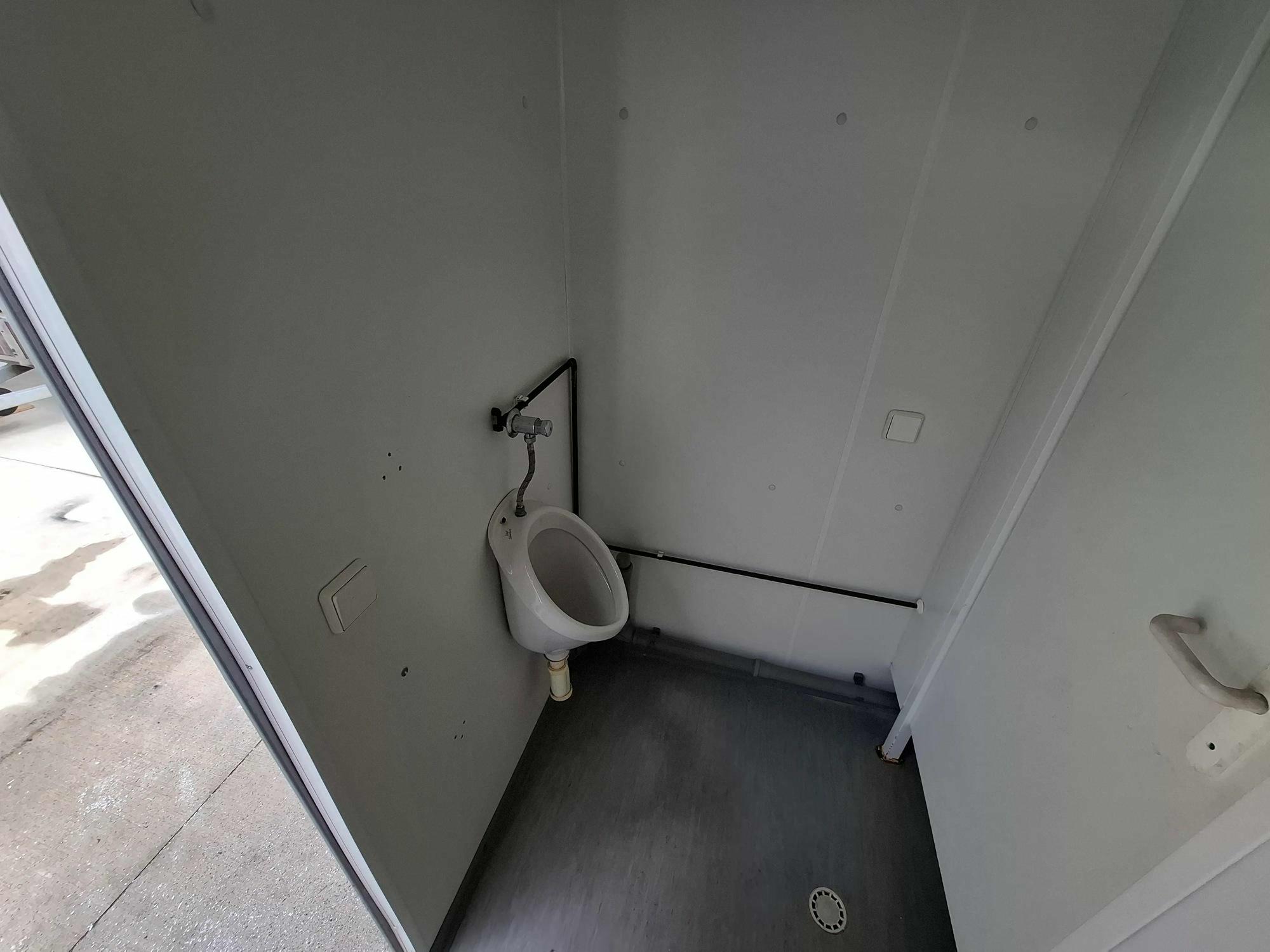 Gebrauchter Sanitärcontainer 3x3m